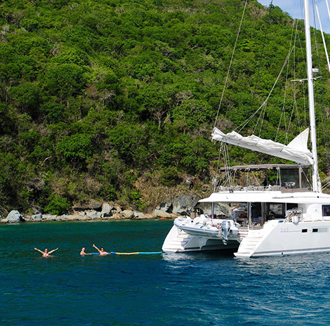 Découvrez l'immersion anglaise sur un catamaran